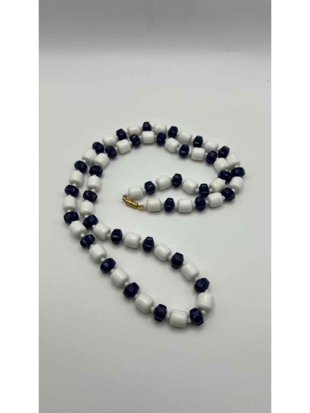 Blue & White Beaded Necklace With Gold Magnetic Clasp - Classic & Stylish 18" Je